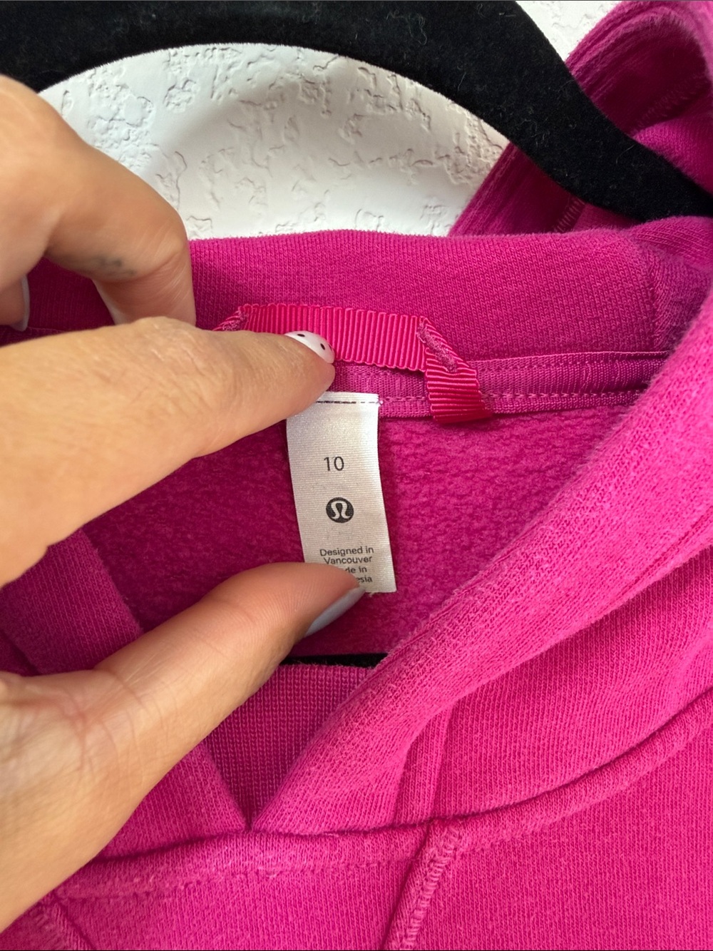 Lululemon Ripened Raspberry Hoodie Size 10 - Picture 3 of 4